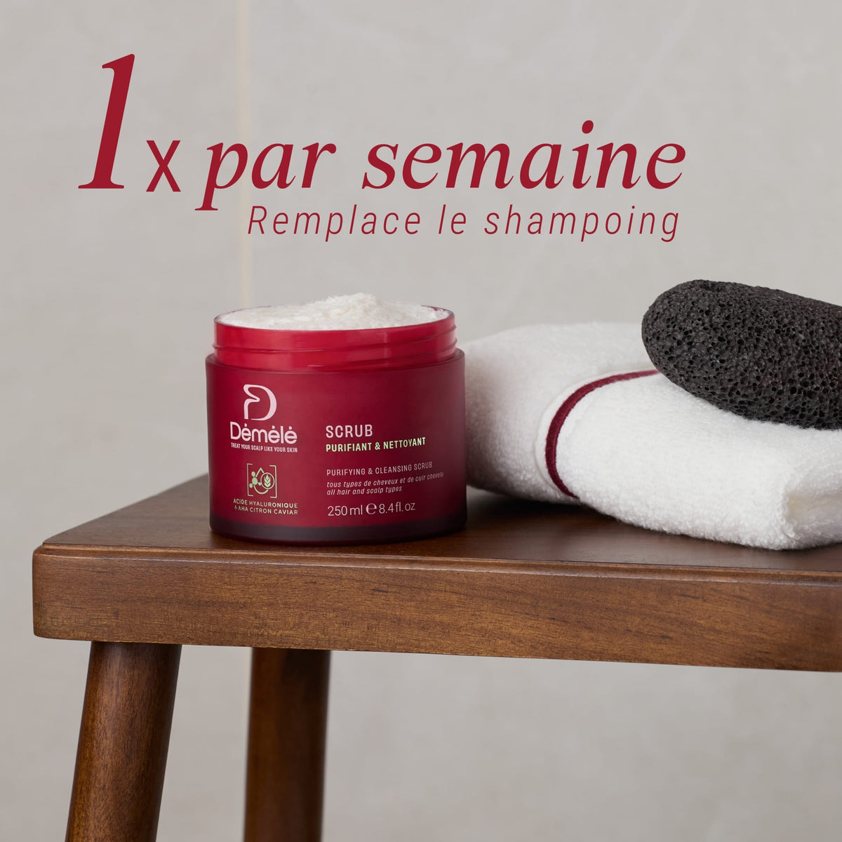 Rituel reset du cuir chevelu avec le scrub purifiant Démélé, utilisé une fois par semaine à la place du shampoing